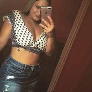 Meet your Posher, Emilee